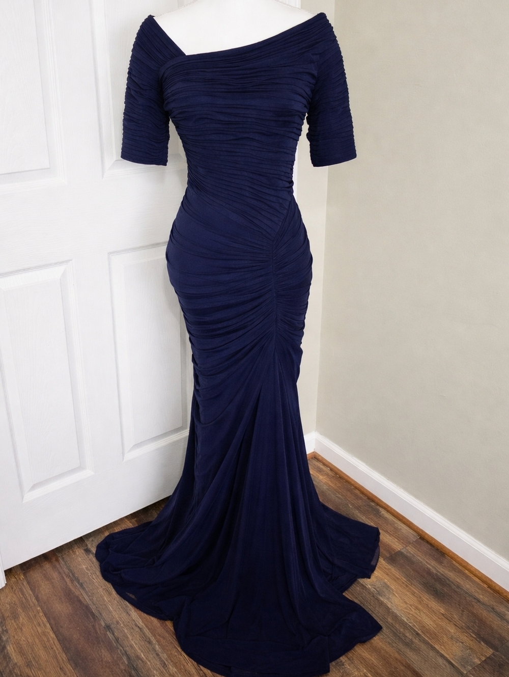 Tadashi Shoji Asymmetric Ruched Sleeve Gown Navy Medium Formal Evening Dress